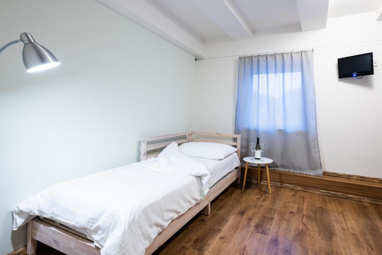 Guesthouse Slavia - apartmány s vinným sklípkem Mikulov Exteriér fotografie