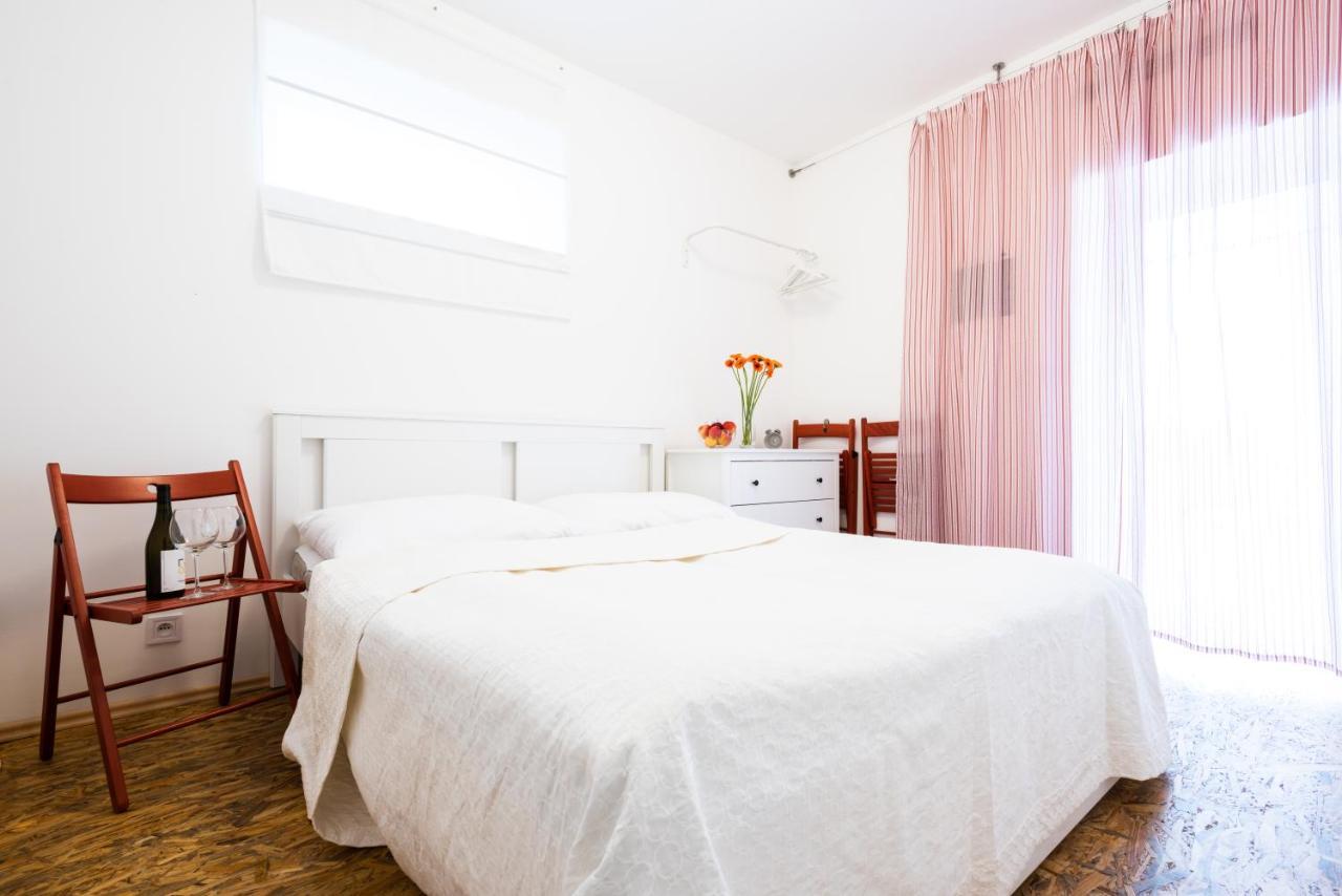 Guesthouse Slavia - apartmány s vinným sklípkem Mikulov Exteriér fotografie
