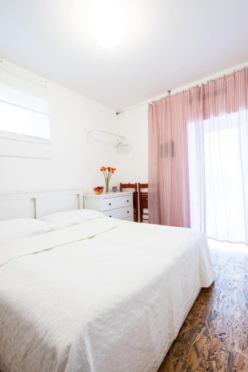 Guesthouse Slavia - apartmány s vinným sklípkem Mikulov Exteriér fotografie