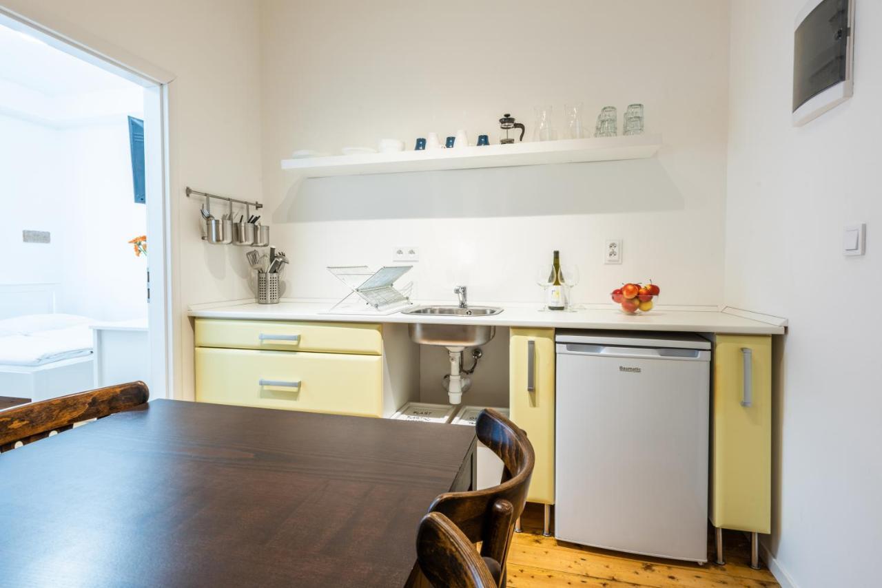 Guesthouse Slavia - apartmány s vinným sklípkem Mikulov Exteriér fotografie